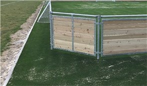 Eks. 7: Kunstgræs med kantsætning