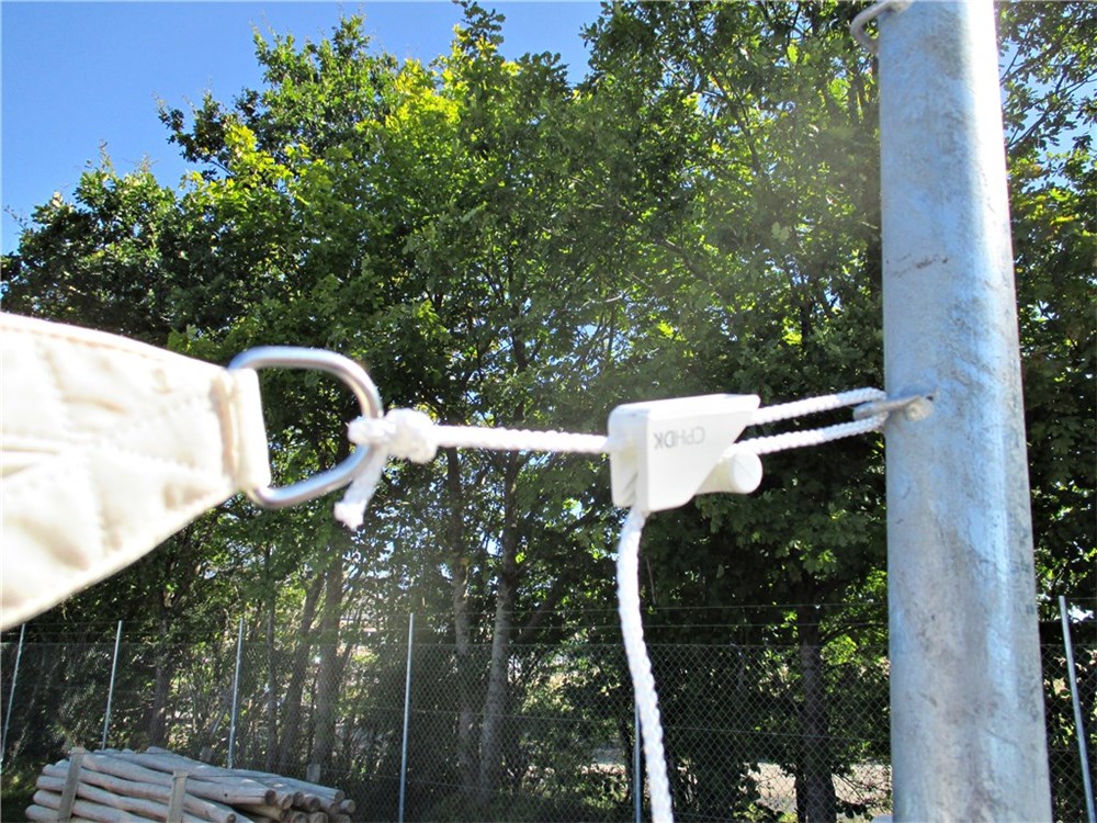 Beslag til jernstolpe