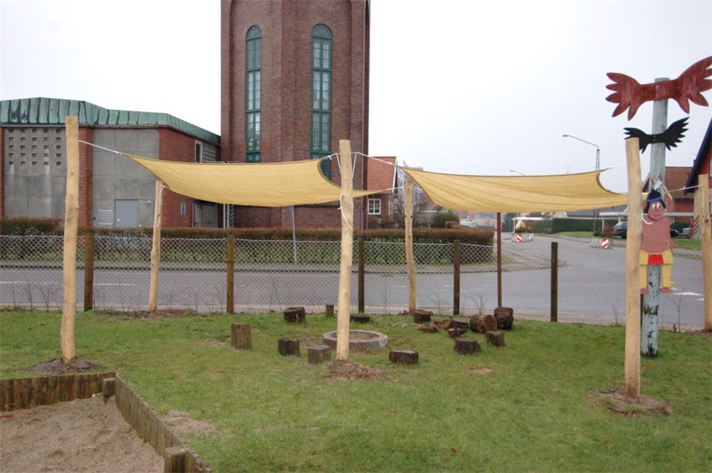 Firkantet solsejl 4,2 x 4,2 m inkl. stolper