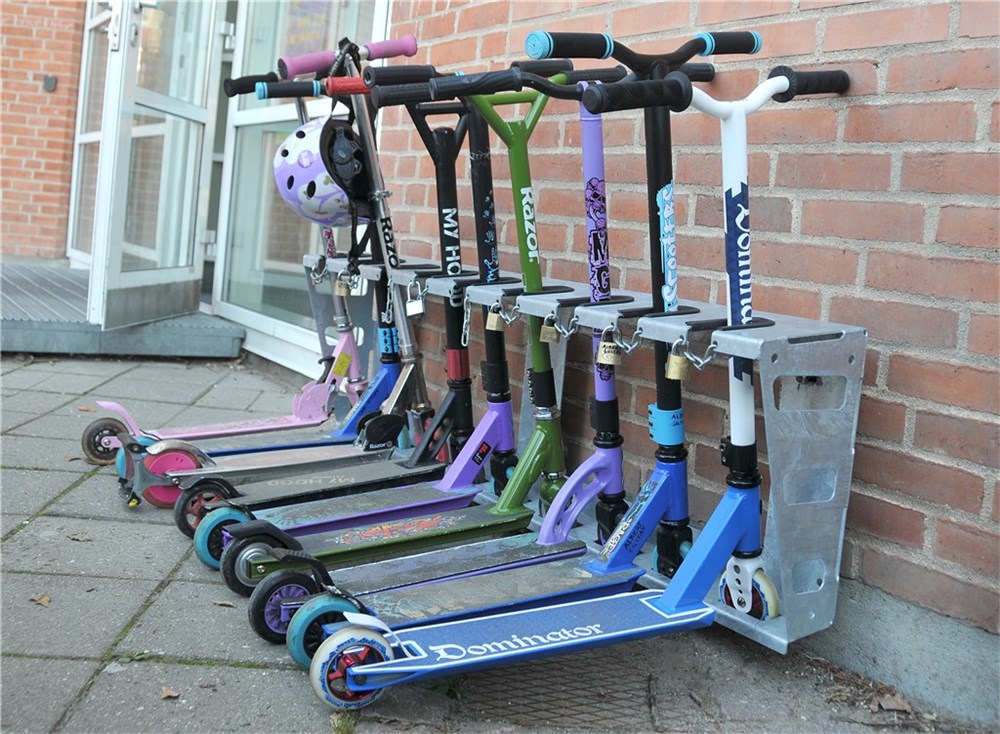 Løbehjuls stativ M/plads til 7 løbehjul