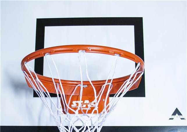 Vippekurv til basketball med net