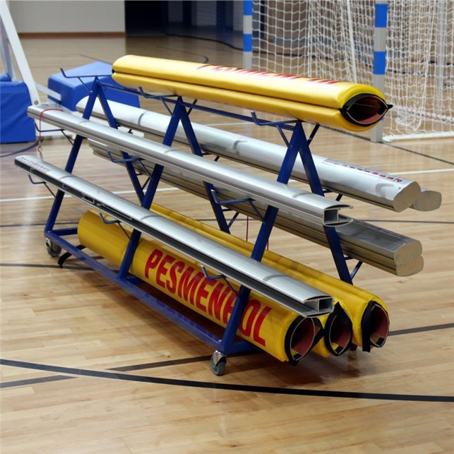 Vogn til volleyballstøtter