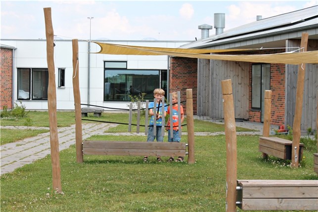 Sansehave med solsejl