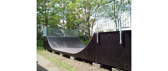 Skate rampe halfpipe Base MR 01 C