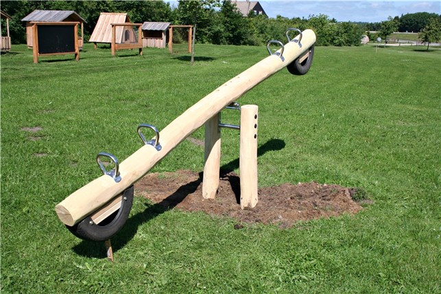Robinia Vippe med stålgreb