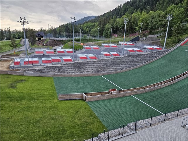 Stadion Tribune med 48 siddepladser