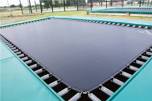 Trampolin til nedgravning