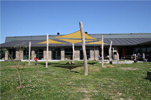 Trekantet solsejl 4,0x4,0x4,0m