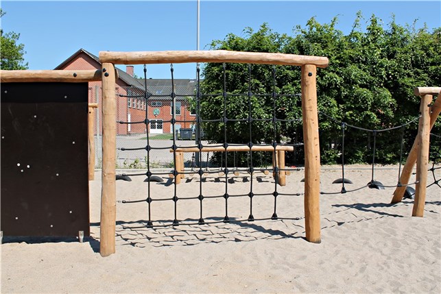 Robinia galge med klatrenet