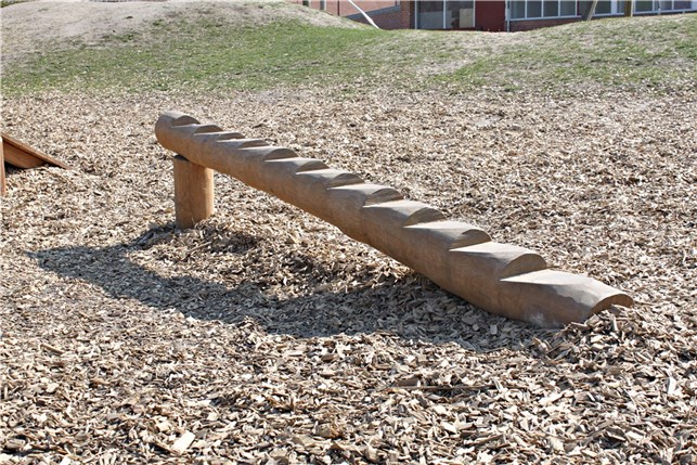 Robinia balancebom med trin