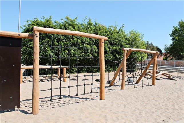 Robinia galge med klatrenet