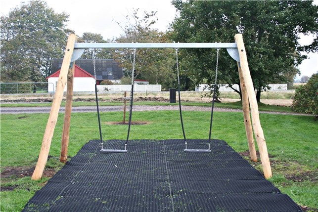 Robinia/stål gynge med 2 sæder