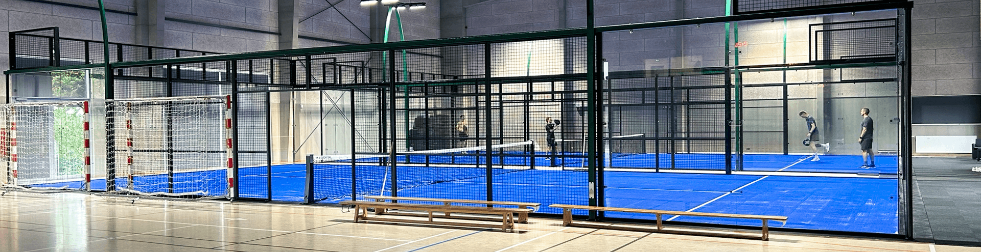 2 padelbaner i Juelsminde Hallerne
