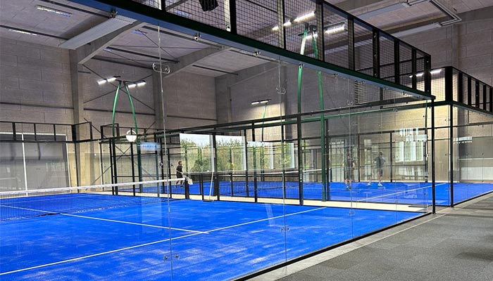 2 padelbaner i Juelsminde Hallerne