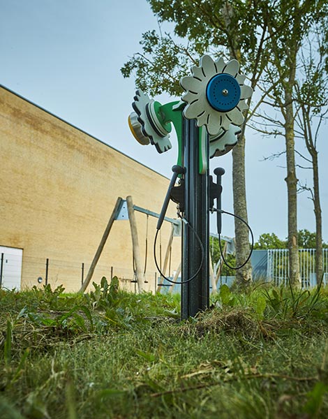 Energileg med musik i redskaber