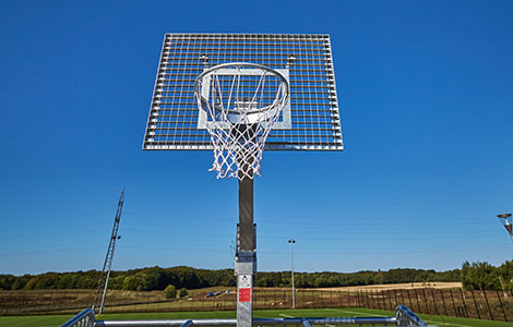 Basketball stativ til multibane